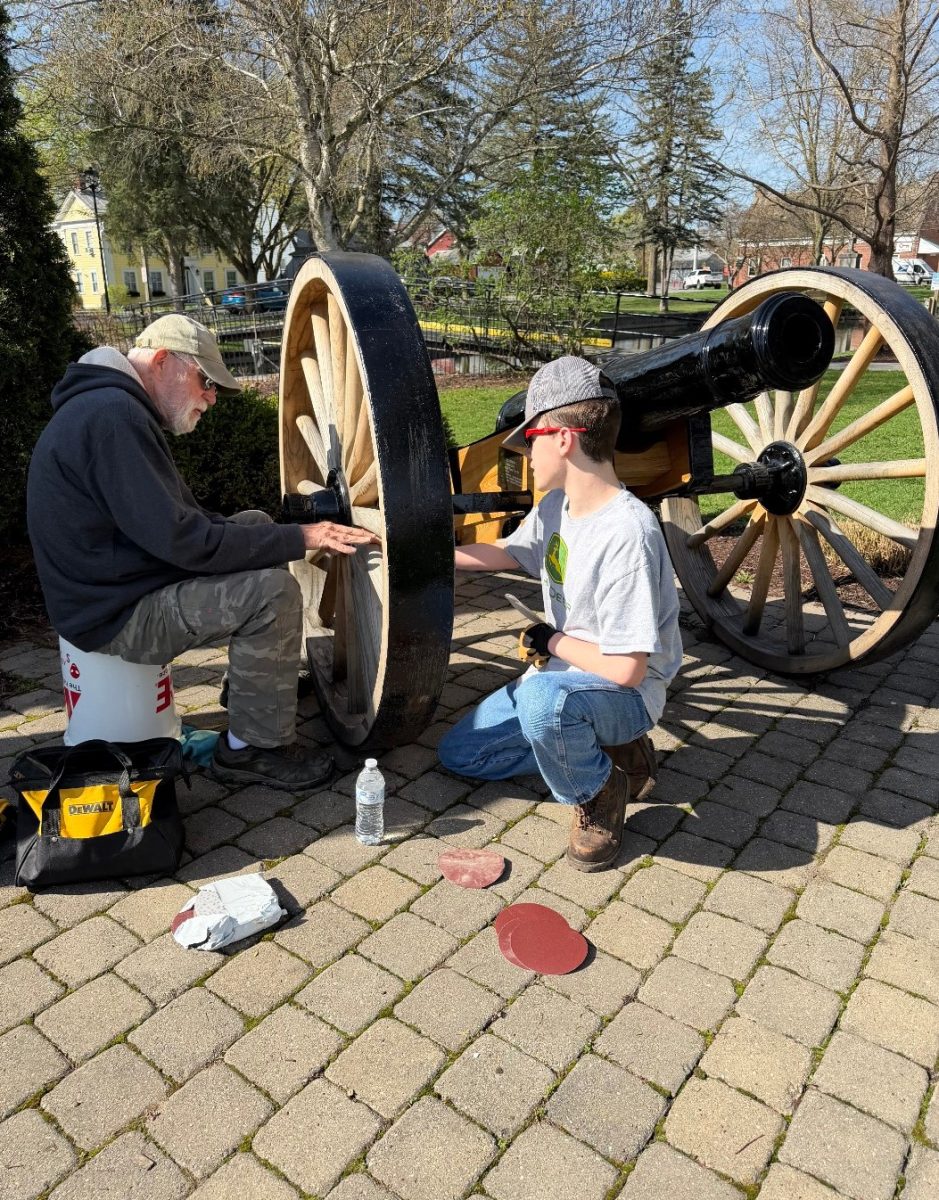 Local Scout Pitches in on Veterans Park Cannon Restoration