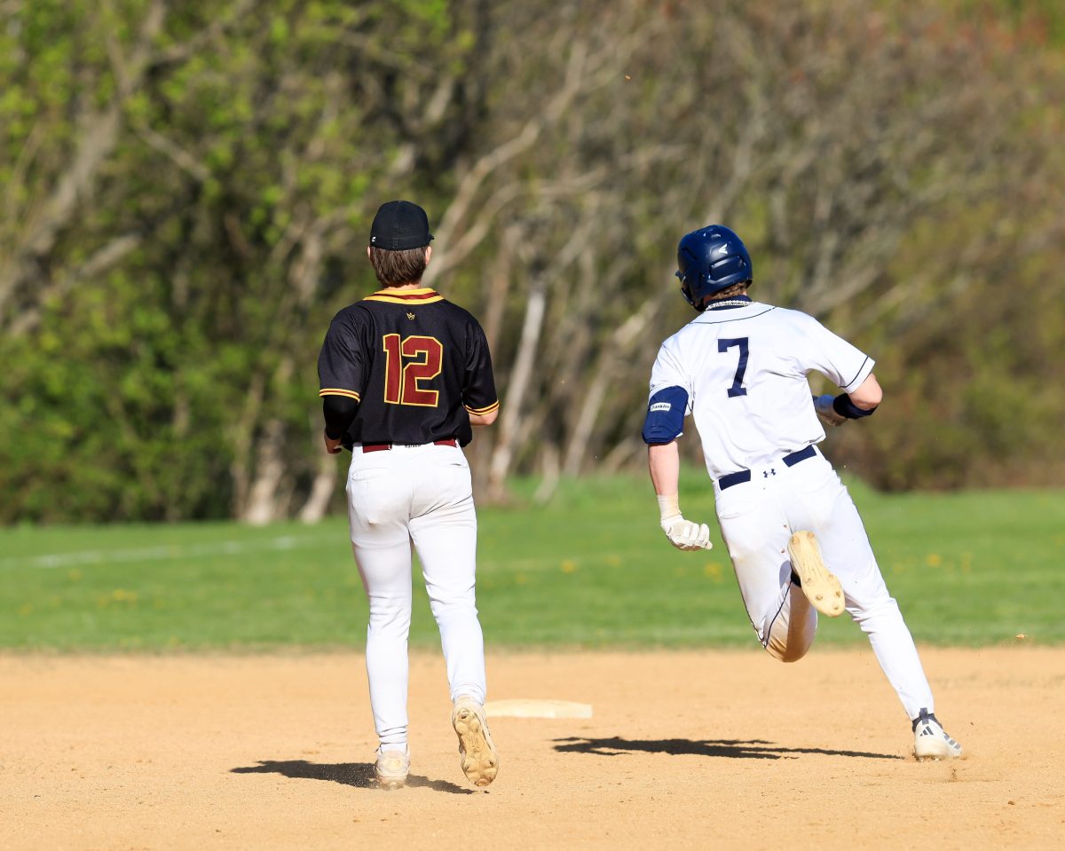 Gunzinger Sharp as Bulldogs Cruise to Five-Inning Victory