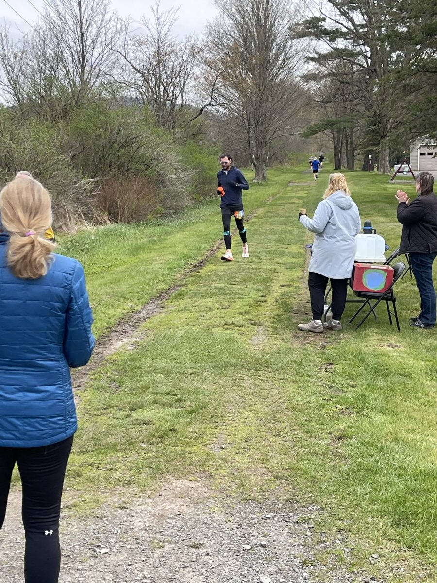Hobart Rotary Staffs Earth Day 5K Water Station