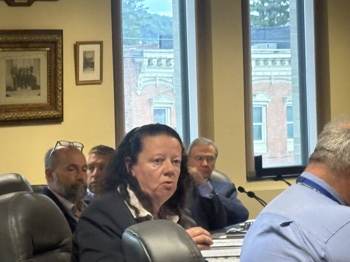 Farmer's Market Discussion Turns Controversial at County Meeting