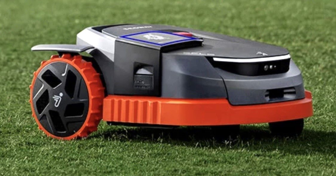 Future of Lawn Care on Display at Schoharie School