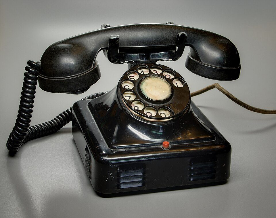 Passing Pigeons and Phone Lines