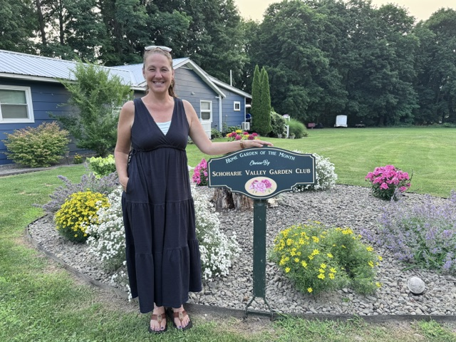Conway, Barmen Earn Garden of the Month Honors