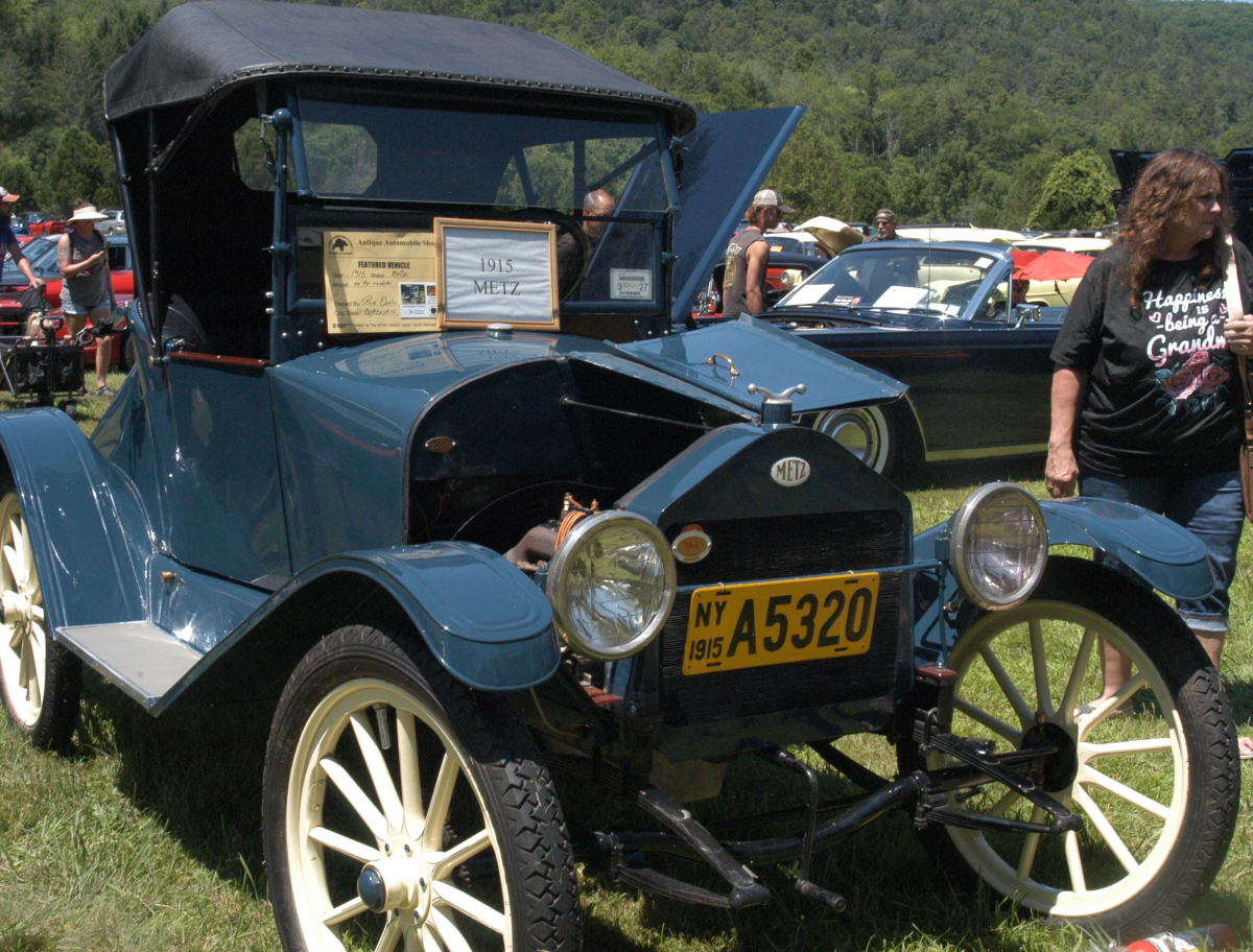 Sun Shines on 55th Annual  Antique Car Show Photo