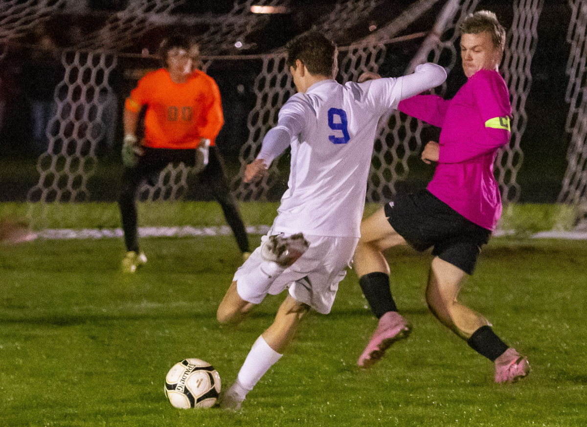 MCS, SCS Play to Tie Photo