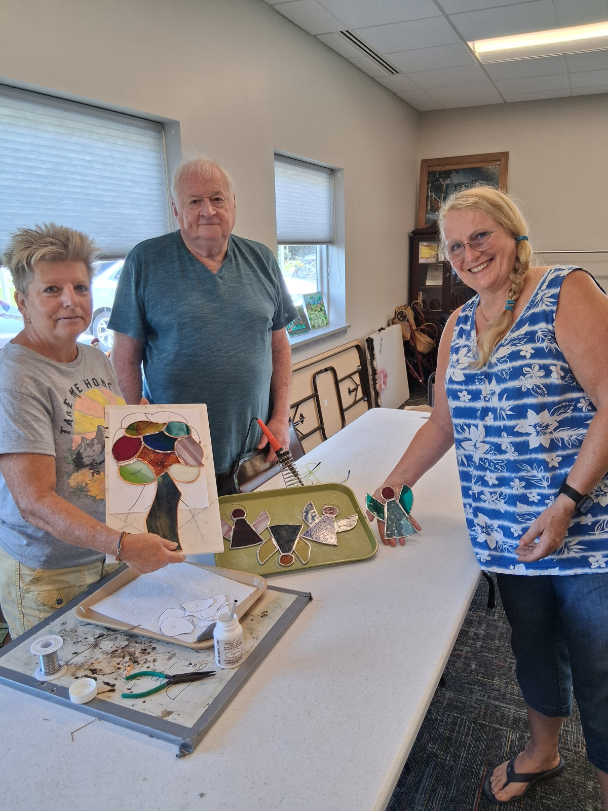 WAJPL (and beyond) GOLDEN AGERS Annual Arts & Crafts “Show and Tell” Photo