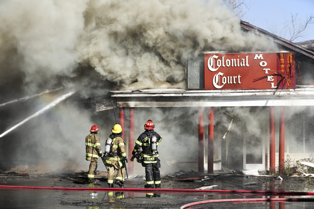 Mayor Thanks CFD, CPD Amidst Motel Fire Photo