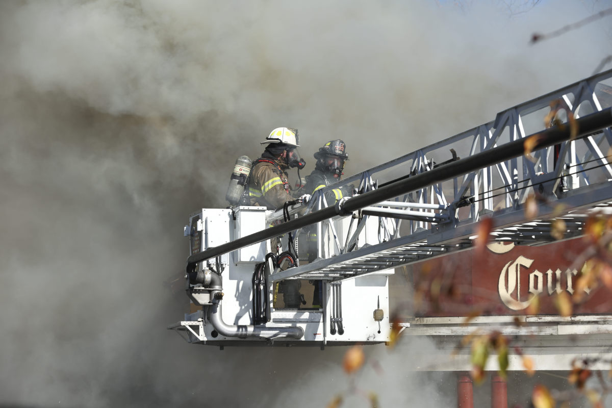 Mayor Thanks CFD, CPD Amidst Motel Fire Photo