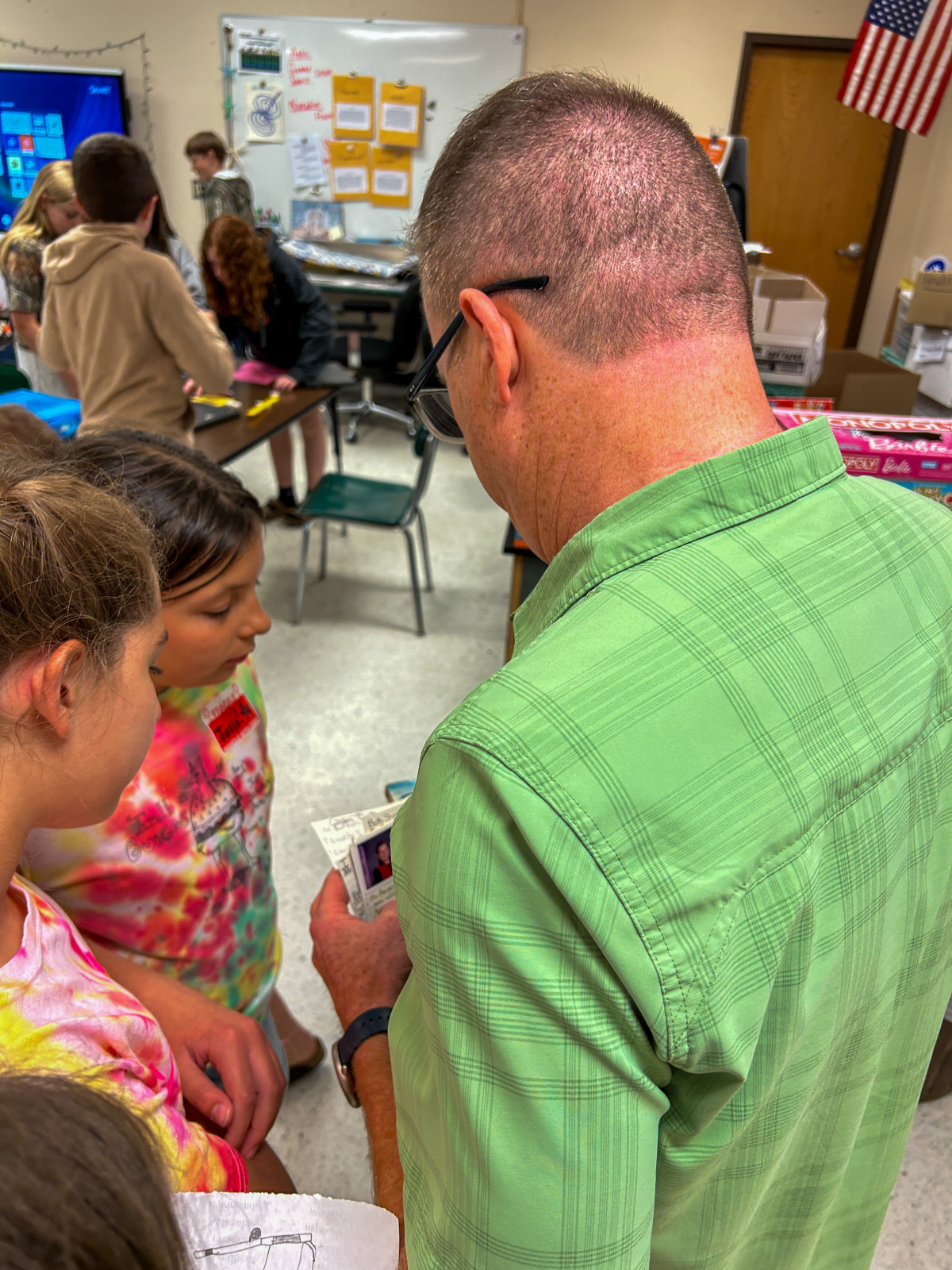 MCS Students Open 1976 Time Capsule Photo