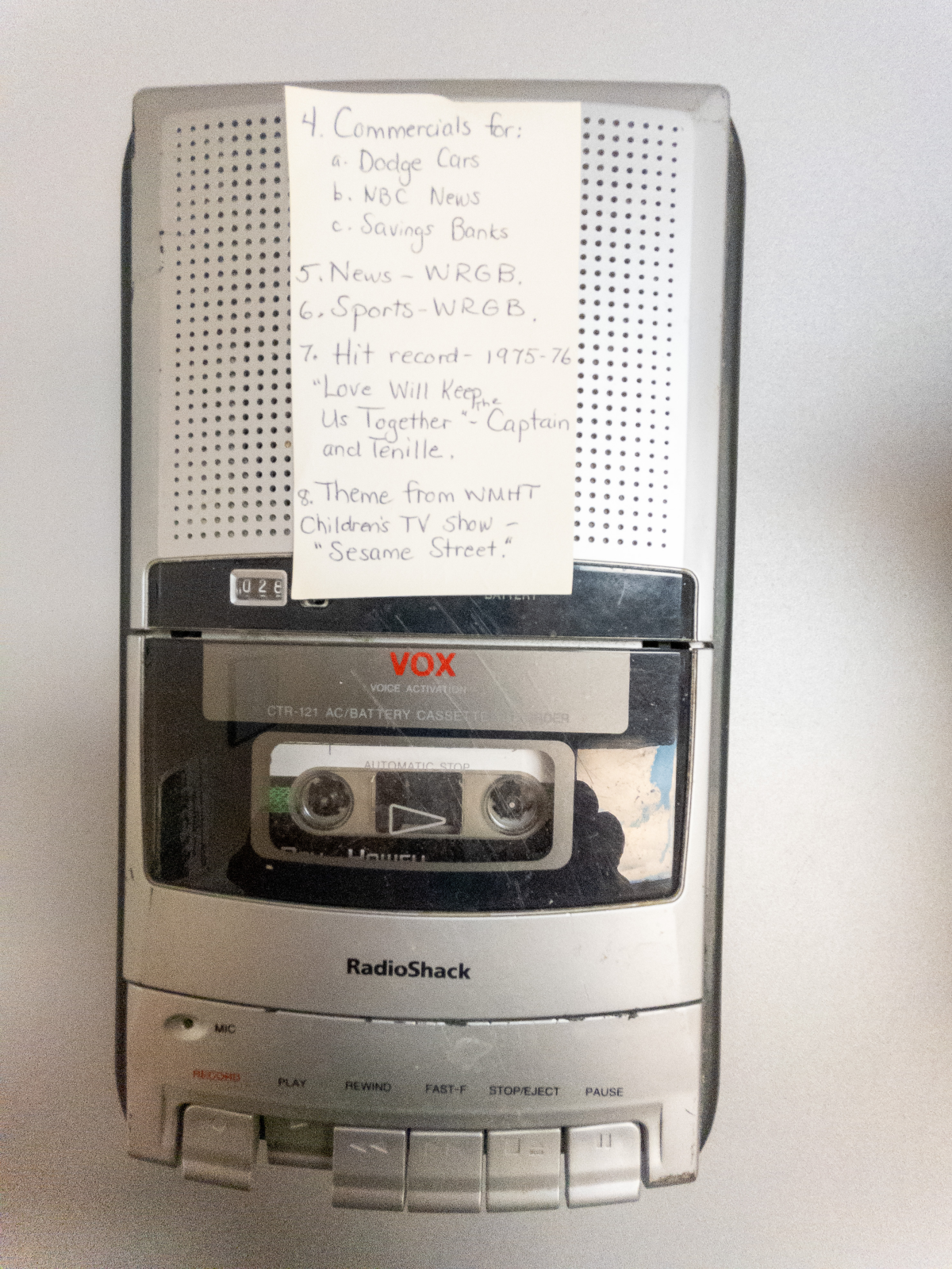 MCS Students Open 1976 Time Capsule Photo