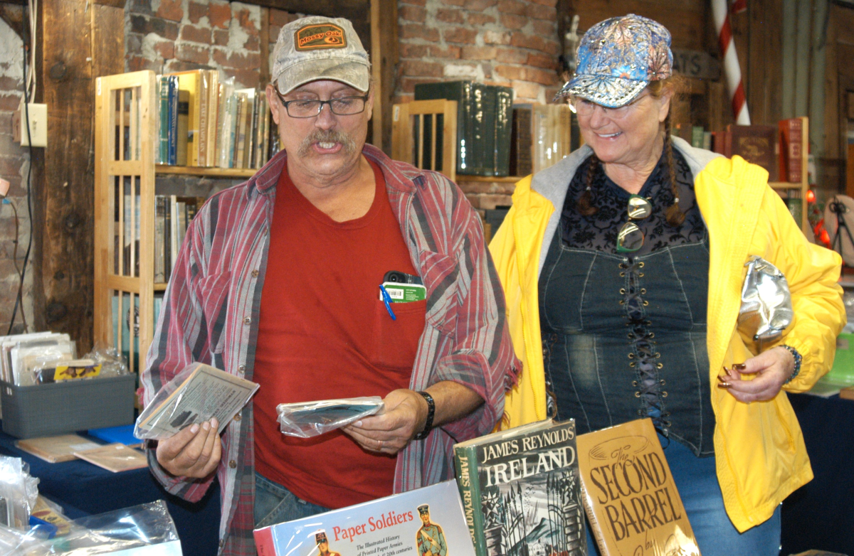 Great Weekend for Antiques in Schoharie Photo